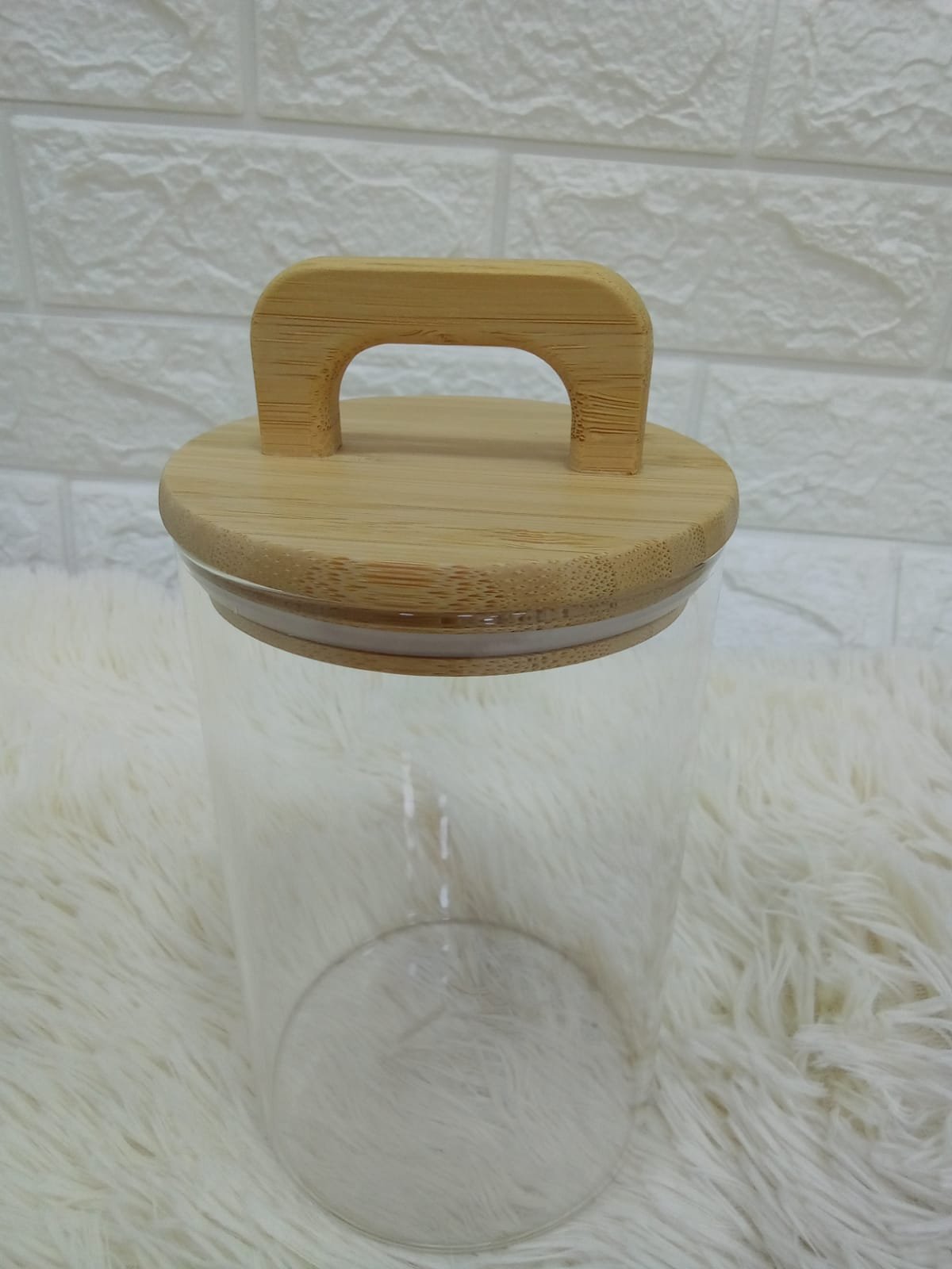 أدوات زجاجية للتقديم والاستخدام اليومي